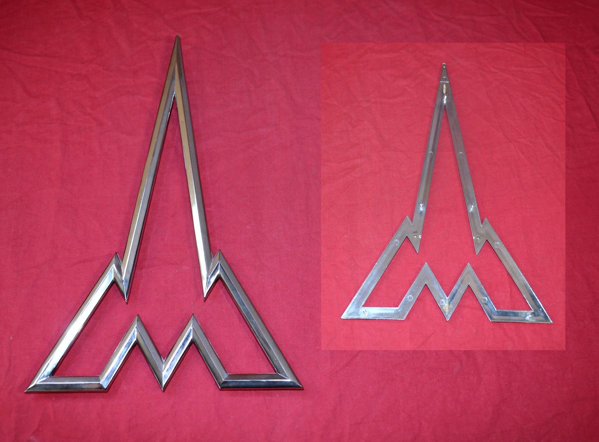 Emblem Magirus Münster M 35 x 23 cm Kunstoff verchromt