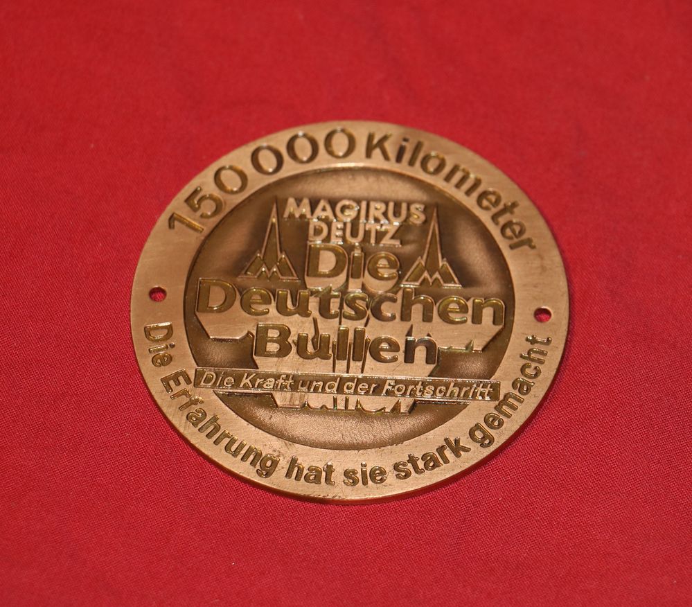 52944 Plakette Magirus Deutz Die deutschen Bullen 150.000 km